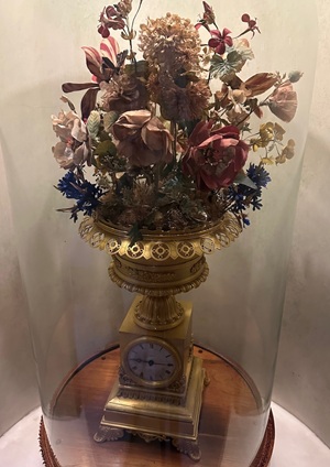 pendule musique papillons automates couv