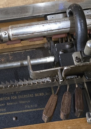 jauny braille writer